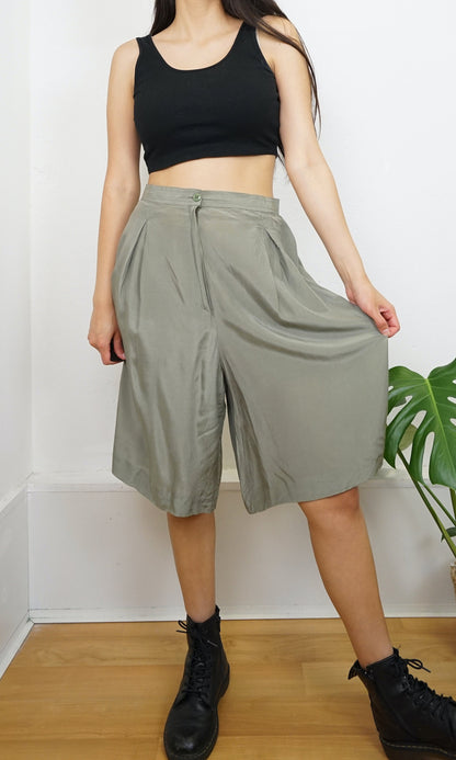 Vintage green Shorts Size S-M Bermuda shorts