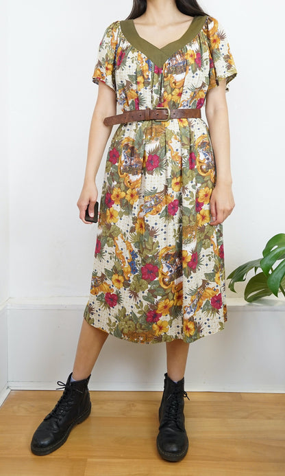 Vintage floral Dress size M-L v neck