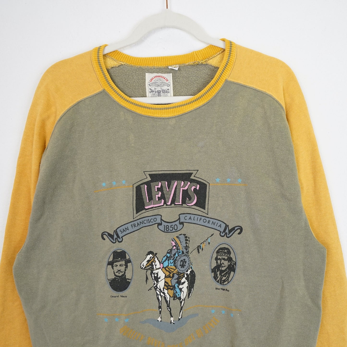Vintage Levi's Sweatshirt size L-XL