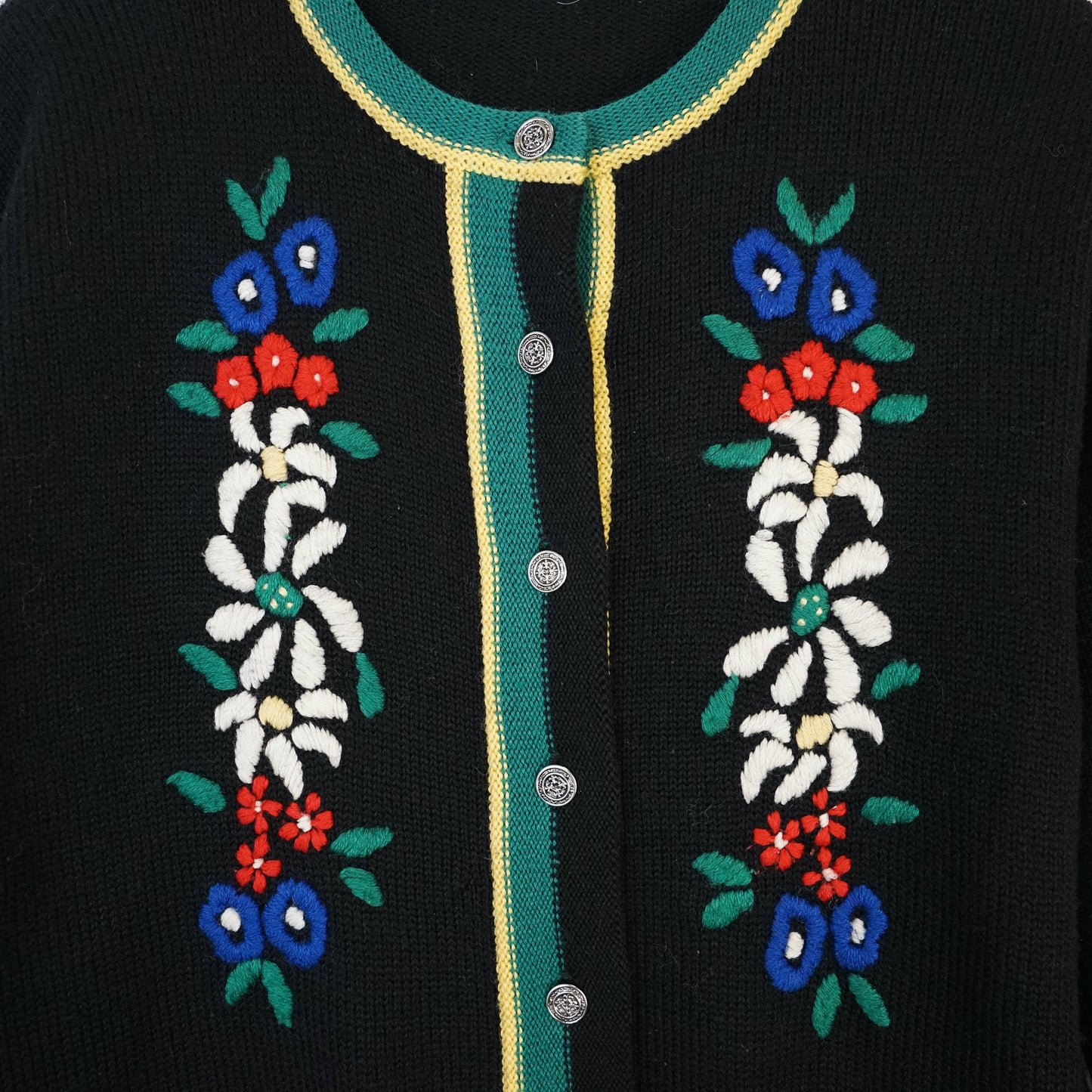 Vintage embroidery Cardigan size S