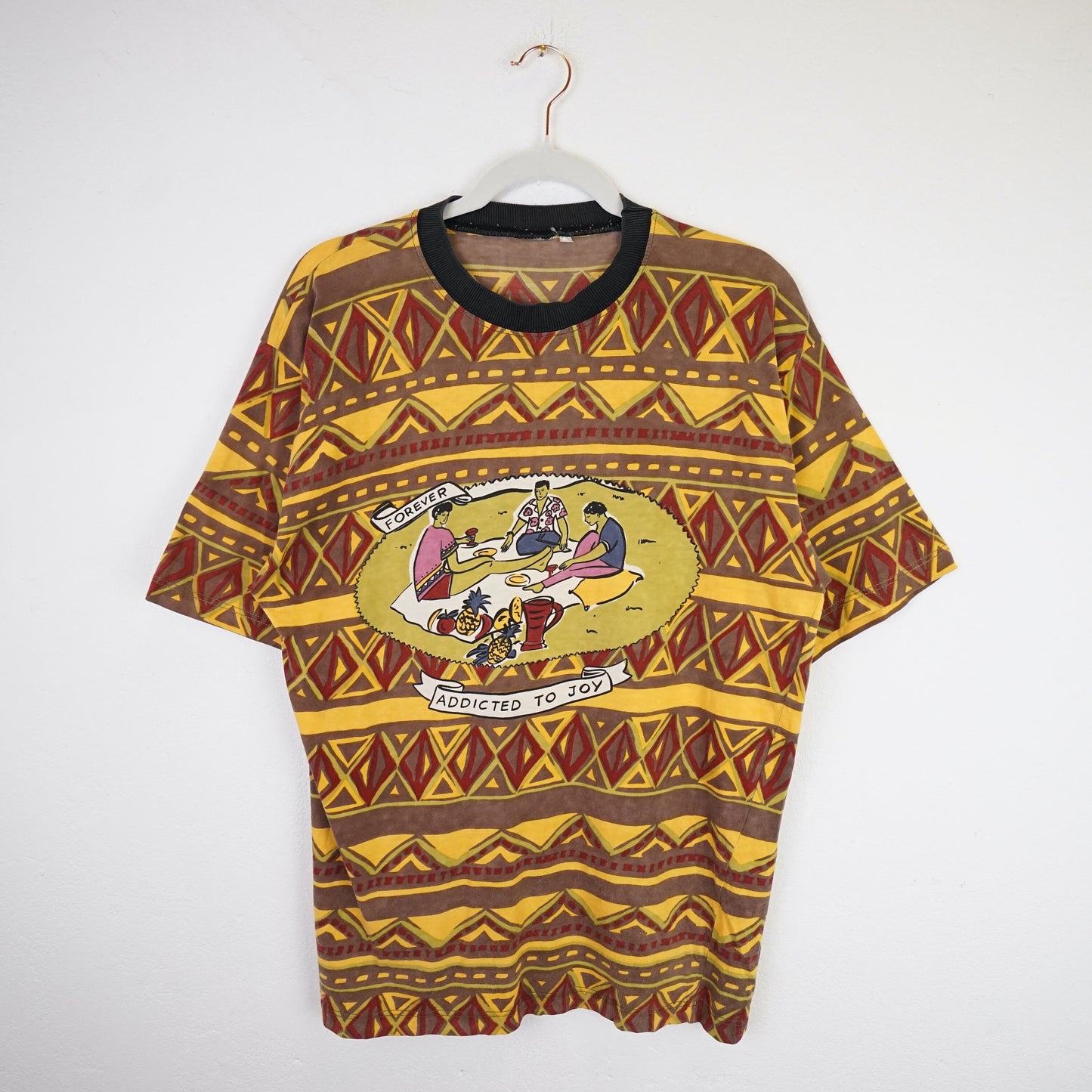Vintage geometric colorful T-Shirt Size L