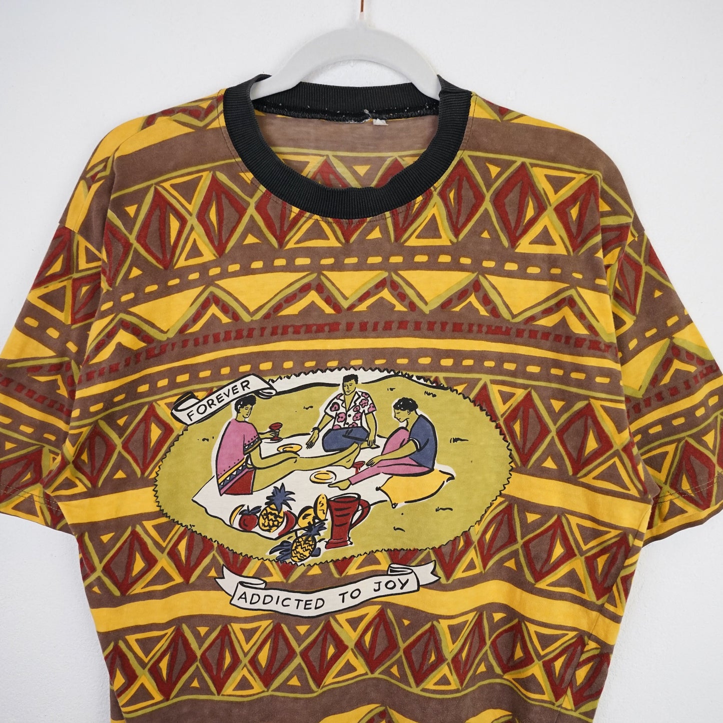 Vintage geometric colorful T-Shirt Size L
